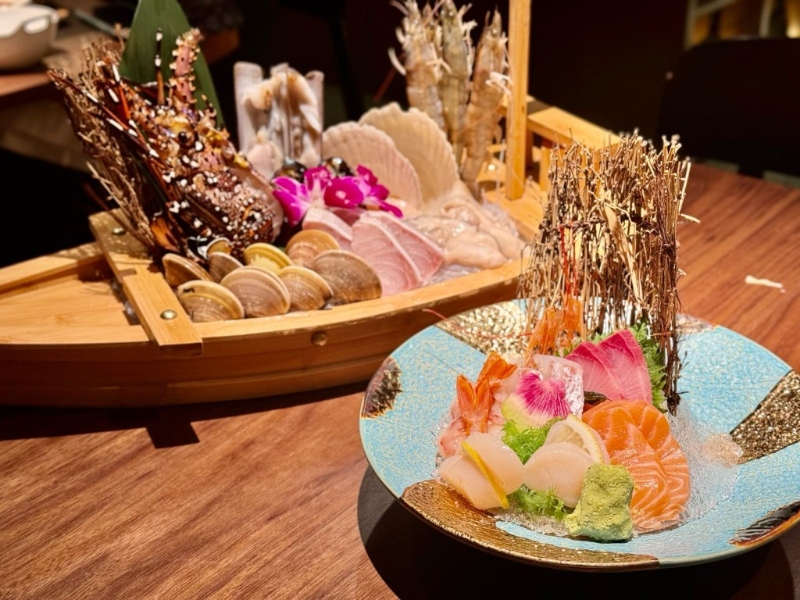 餐廳有自家船隻，由“得記海產”引入本地優質海鮮。
