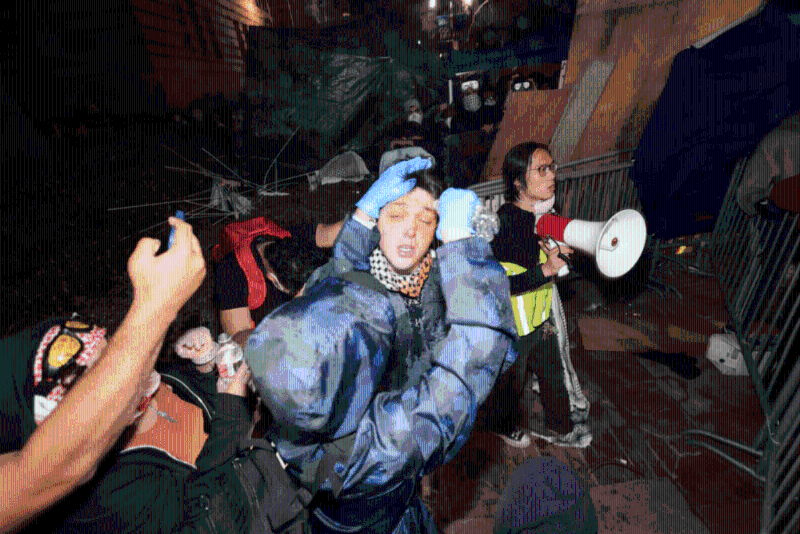 雙方示威者都出動了胡椒噴霧 雙方示威者都出動了胡椒噴霧