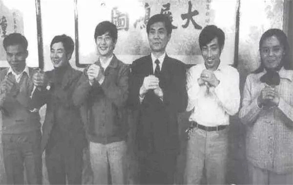 6男女兇徒成功劫民航機但結局不得好死 6男女兇徒成功劫民航機但結局不得好死