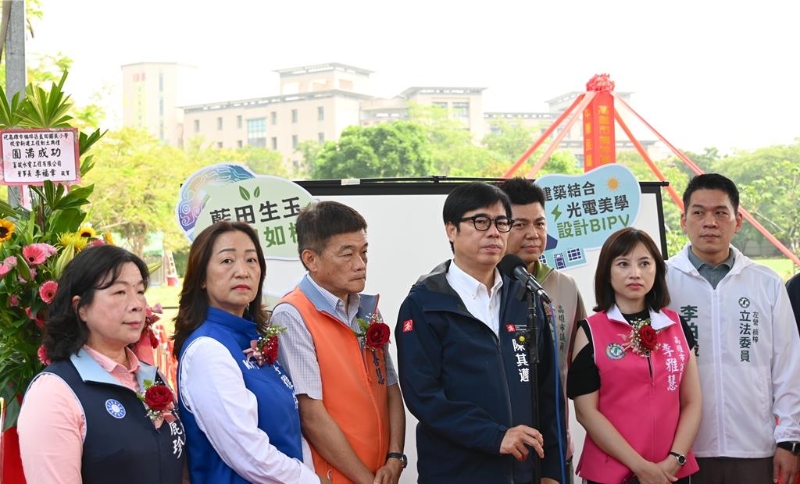 陳其邁(前右三) 陳其邁(前右三)