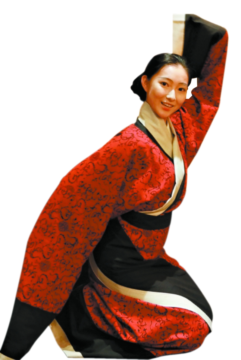 南越王墓講解員復刻館藏文物“圓雕玉舞人”裝扮。（受訪者供圖）