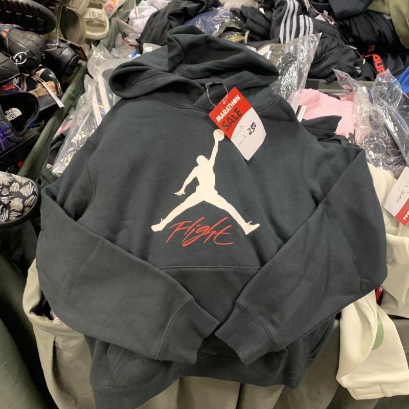 運動服飾$250 運動服飾$250