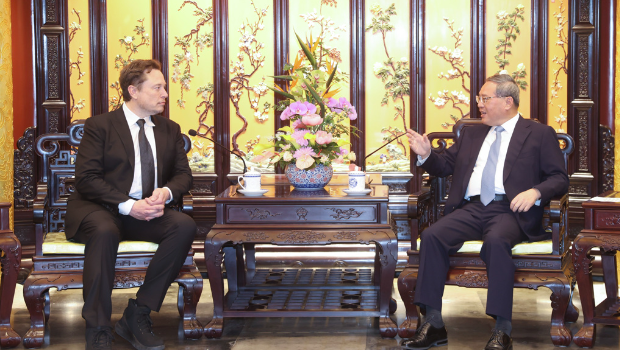 馬斯克(左)獲得中國總理李強(右)的接見 馬斯克(左)獲得中國總理李強(右)的接見
