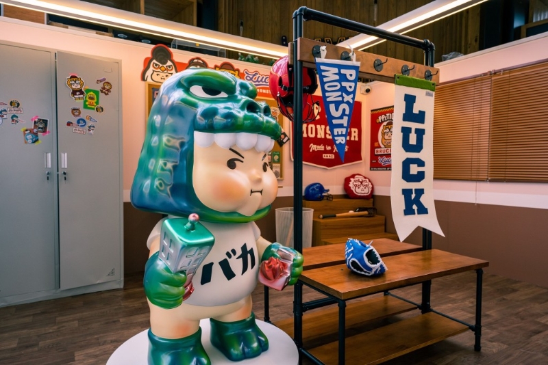 店鋪邀請到插畫家兼紋身師AAAZ與其筆下來自PP星球的原創角色PPxMONSTER，限時登陸kkplus朗豪坊旗艦店。