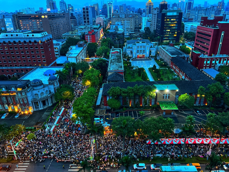 超過50個民團24日號召民眾在立法院外青島東路與濟南路集結 超過50個民團24日號召民眾在立法院外青島東路與濟南路集結