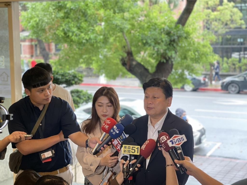 韓國瑜6日中午宴請國民黨部份委員會“立委” 韓國瑜6日中午宴請國民黨部份委員會“立委”