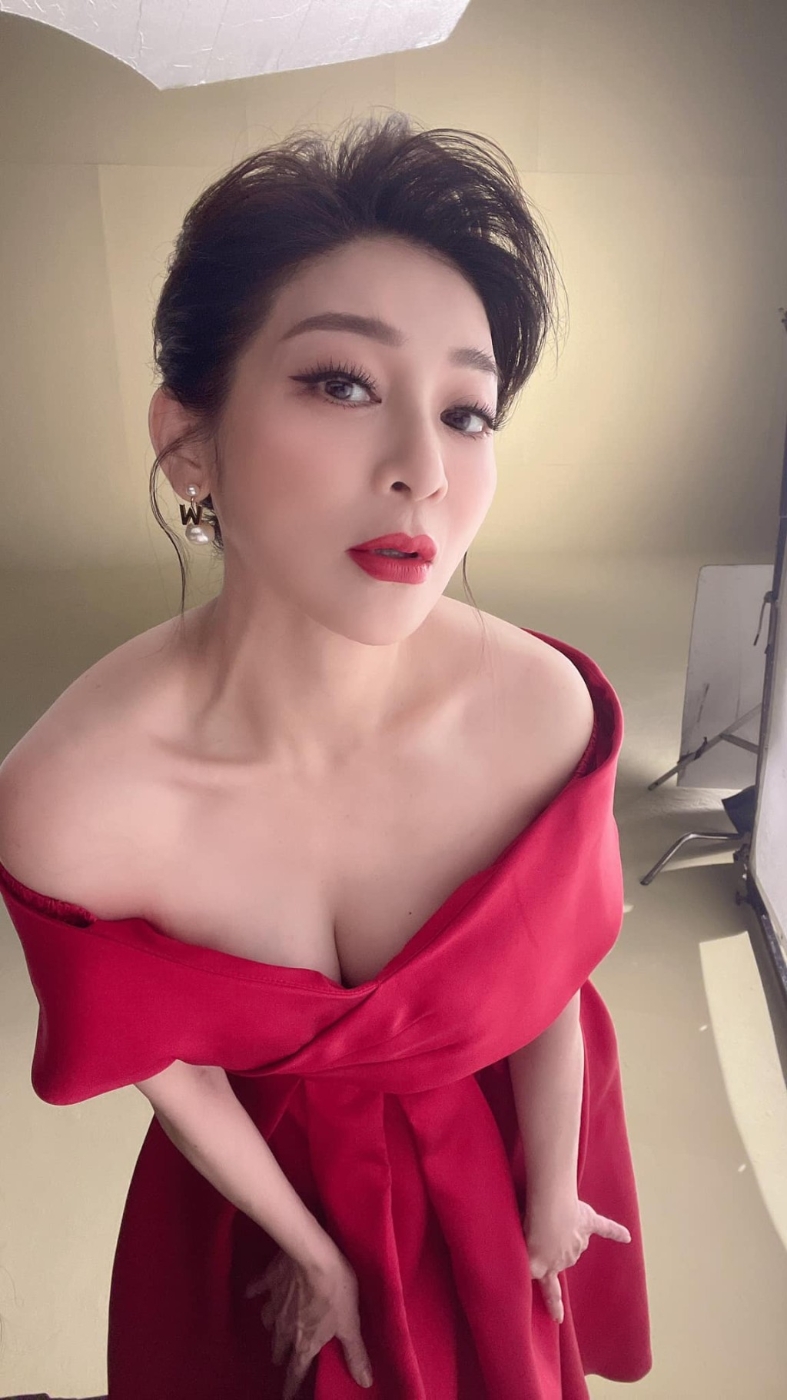 經常在社交網曬身材。