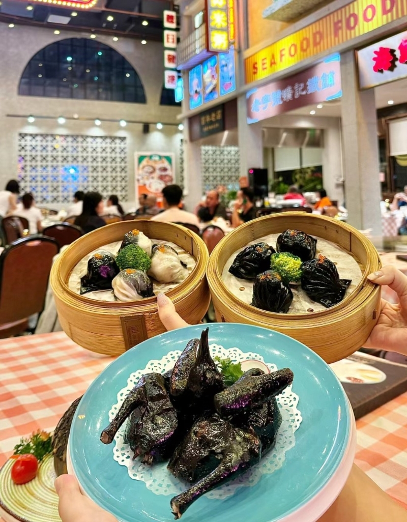 中山特色美食推介2024｜7. 海鮮大排檔．順德菜．茶點　必吃飲茶特色酷黑系列點心。（圖片來源：小紅書@istkka）