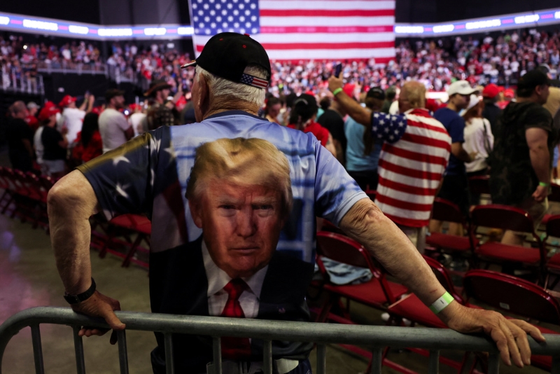 美國前總統特朗普重返白宮之路聲勢看漲。