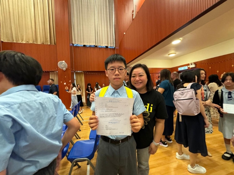 油蔴地天主教小學（海泓道）馬顥軒同學與媽媽（圖片來源：《親子王》）