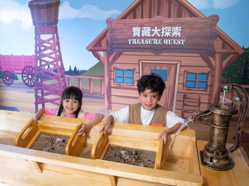 在寶藏大探索可篩出一顆顆色彩繽紛的寶石、礦石及小巖石。（圖片來源：挪亞方舟）