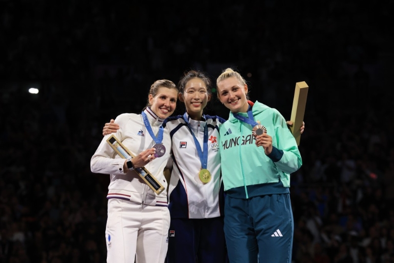 江旻憓在巴黎大皇宮內奪金。