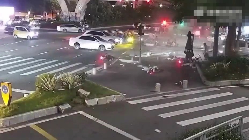 現場死傷枕藉。