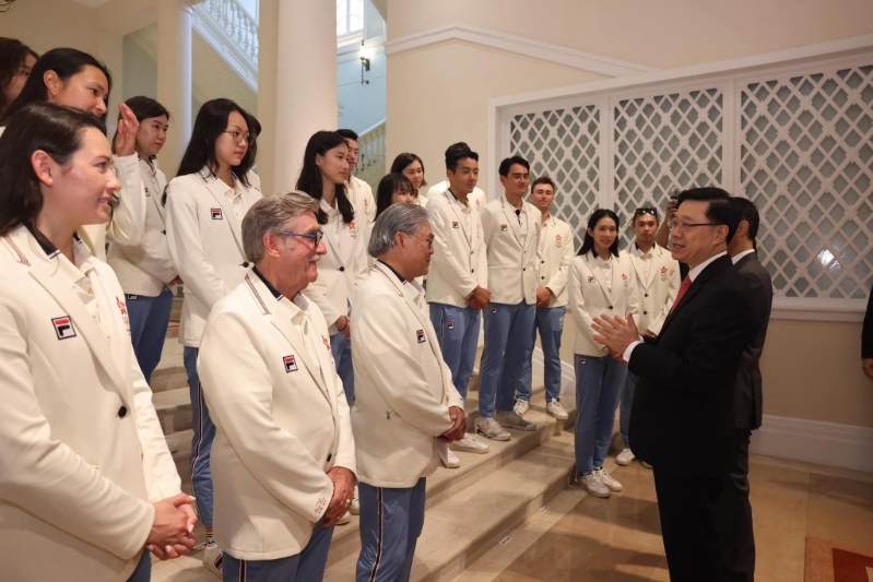 李家超下午禮賓府宴請港隊代表團。李家超fb