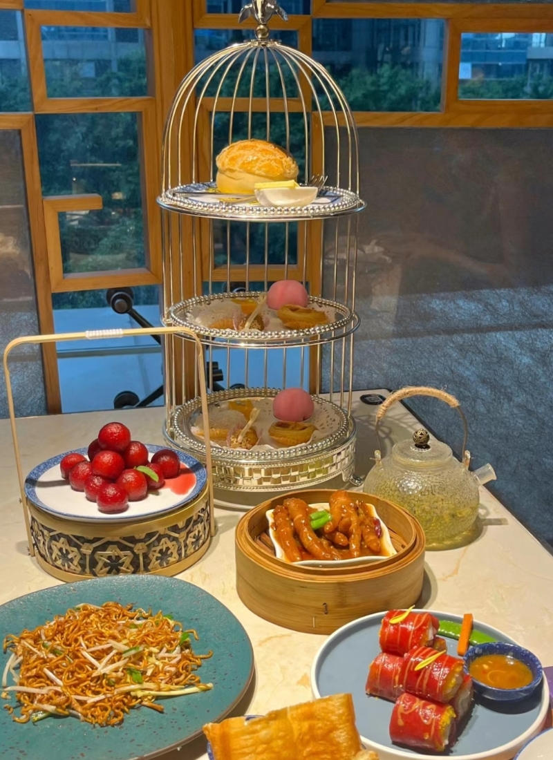 畢德寮廣州畢德寮名字諧音“不得了”，是內地連鎖中菜餐廳“點都德”的富貴版，裝修典雅。