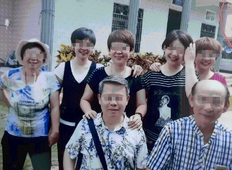 覃氏三姐妹與親友生前合照。