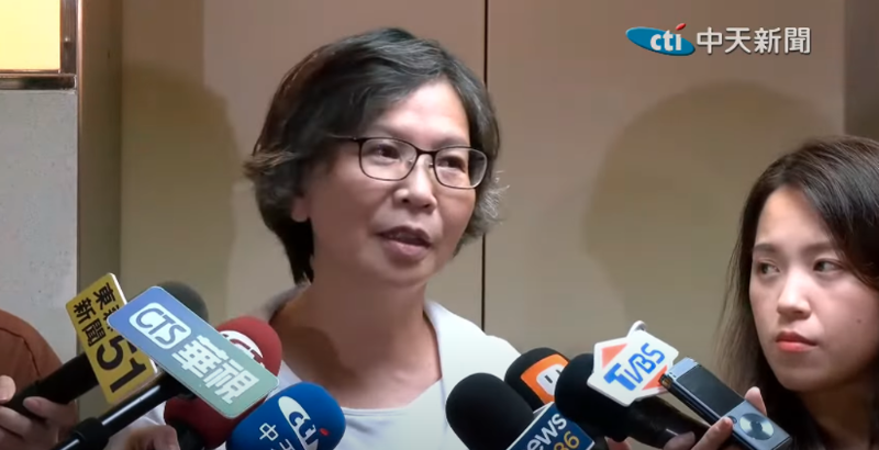 民眾黨前“立委”蔡壁如21日出席“第三勢力興衰起落研討會”，會前接受媒體聯訪。