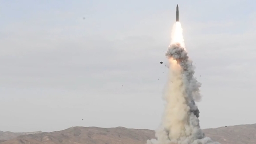 解放軍昨日進行44年來首次洲際導彈全射程測試。