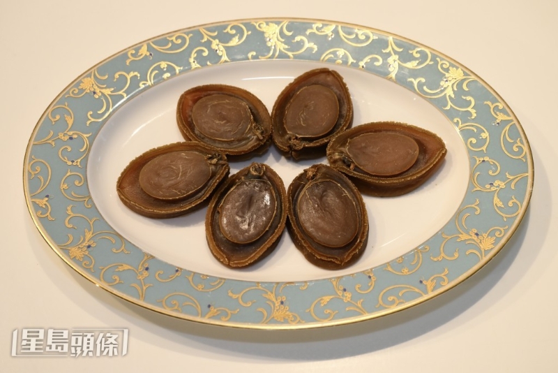 張師傅選用日本網鮑入饌。