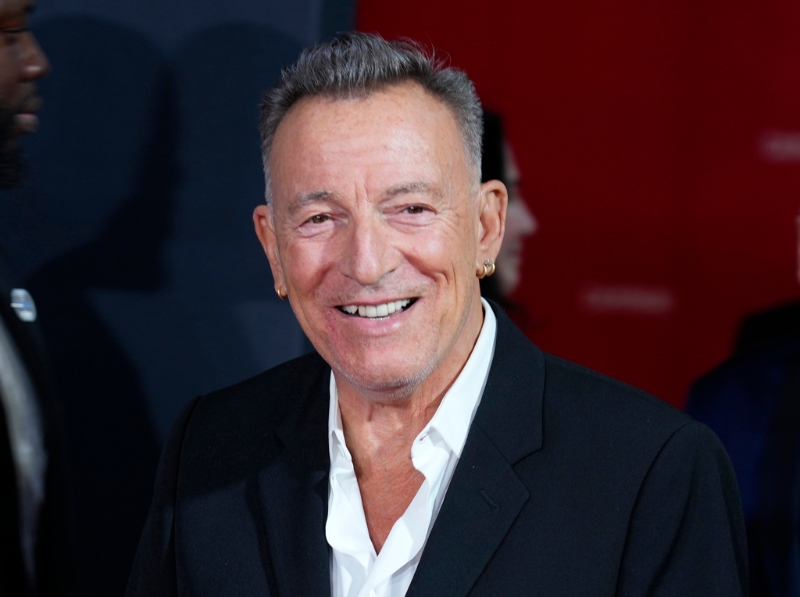 美國樂壇老將布魯斯·斯普林斯汀表態支持哈里斯。 圖為今年9月他在多倫多影展出席紀錄片首映會留影。 美聯社