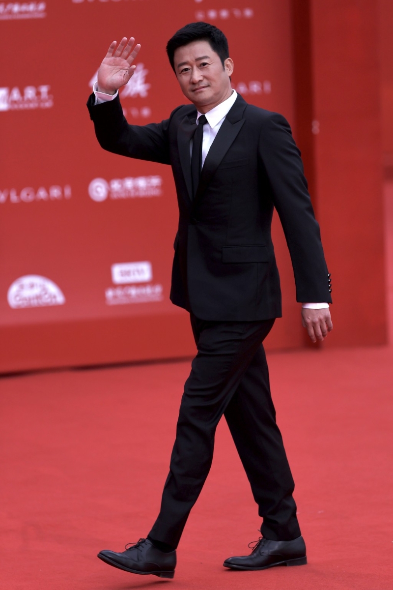 武打明星吳京出身滿族正白旗，屬滿族烏雅氏。