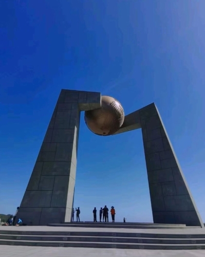 南澳島自然之門是全國11座北回歸線標志塔之一。