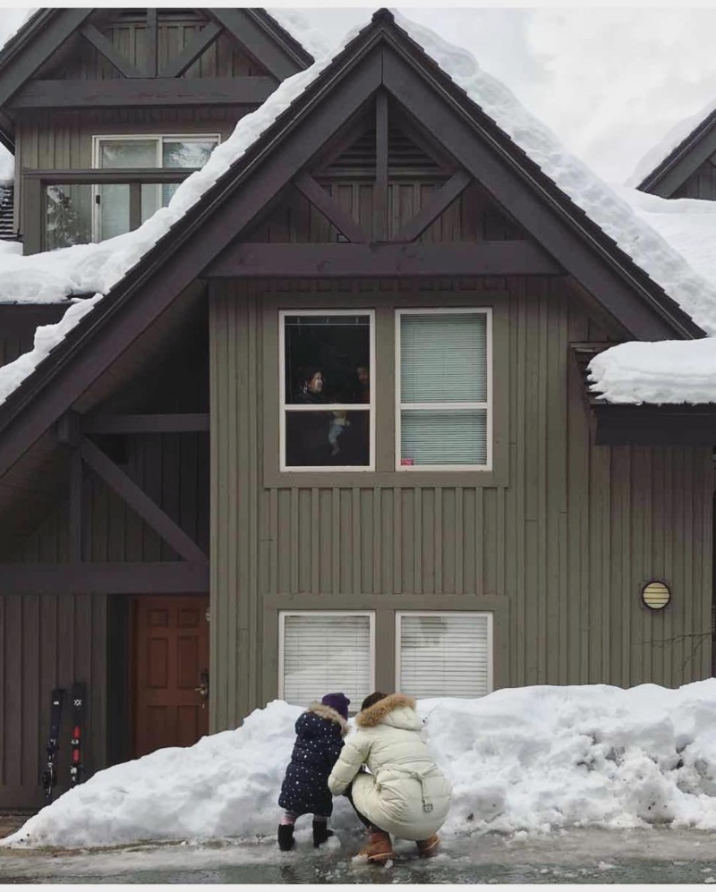 鐘嘉欣婚后搬入老公位于加拿大溫西克里斯岱爾區的獨立屋。