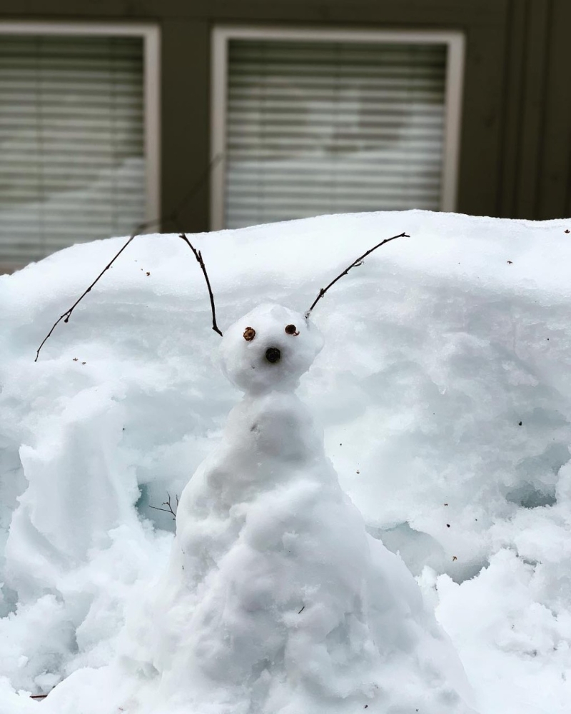 鐘嘉欣定居加拿大。
