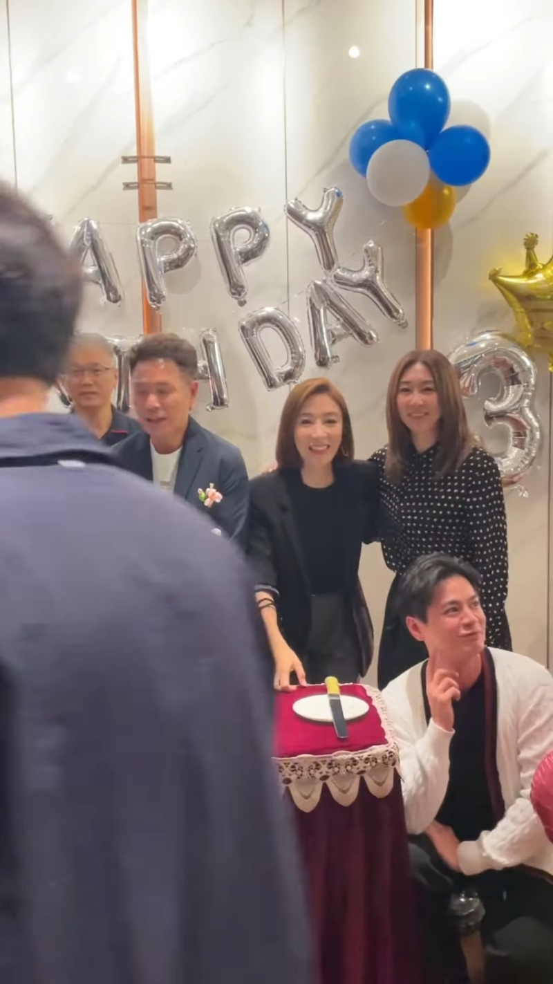 楊茜堯與胡定欣在郭晉安生日派上攬頭攬頸。