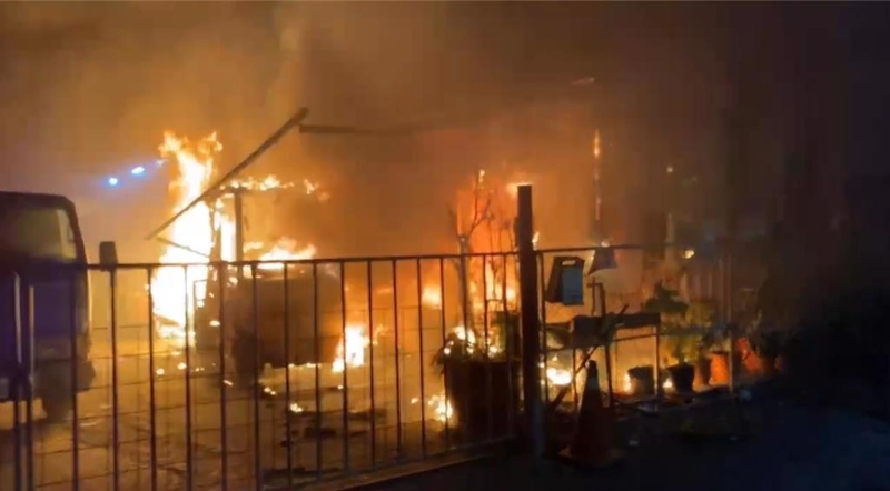 辦公室陷入火海