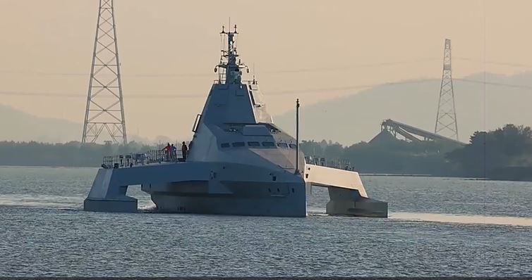 中國自制大型無人艦“虎鯨” 中國自制大型無人艦“虎鯨”