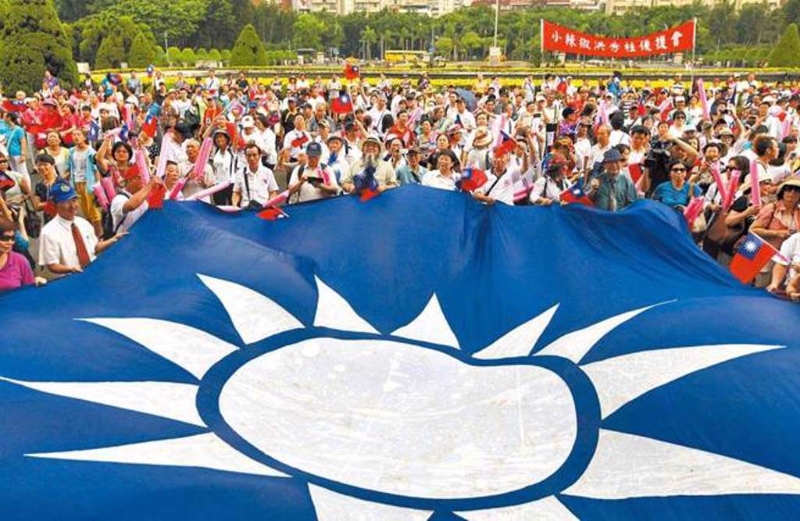 前“立委”郭正亮預測認為，2026國民黨的機會蠻大的，包括臺南、高雄、屏東3縣市。圖為國民黨造勢活動。