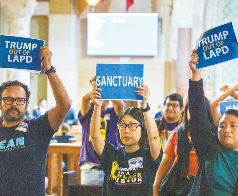 洛市反對特朗普移民舉措。