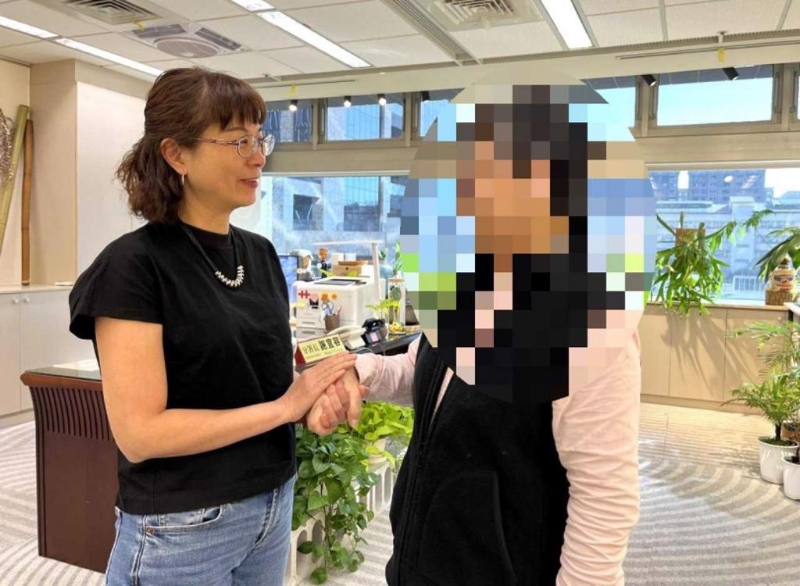 勞動力發展署北分署長謝宜容因職場霸凌案遭拔官降調，但“勞動部”的調查引發另一波爭議。