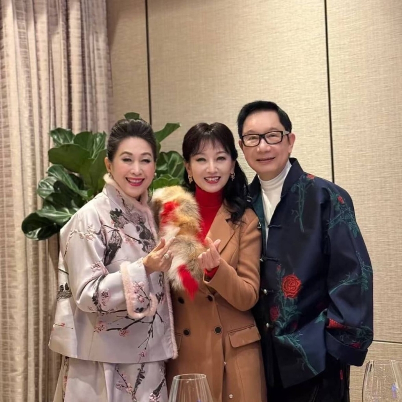 劉培基和王玉環為趙雅芝慶生。