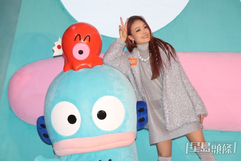 容祖兒失聲后，從江門回港，首度現身出席活動。