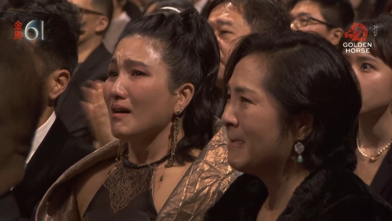 李安的說話讓鄭佩佩子女在臺下哭成淚人。