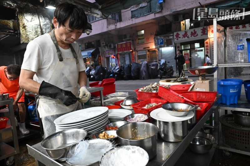 林先生指近十年獲網絡上不少人推薦，令游客生意變多，現時約有三分二客人為游客。