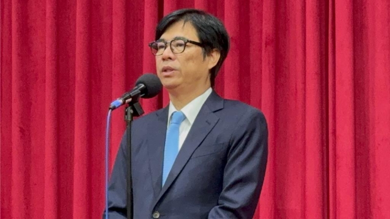 臺積電高雄2奈米廠今早舉行設備進機典禮，宣告準備進入生產階段。不過，典禮低調進行，全程不對外開放。高雄市長陳其邁今早在議會受訪時坦言，有受到邀請觀禮。