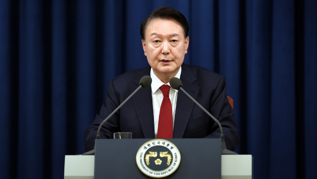 民進黨挺尹錫悅戒嚴鬧國際大笑話 民進黨挺尹錫悅戒嚴鬧國際大笑話