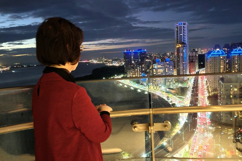 瓊瑤曾在臉書分享淡水住家陽臺風景。