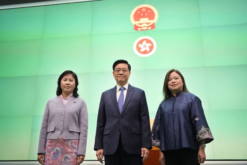 左起：陳美寶、李家超、羅淑佩。 吳艷玲攝