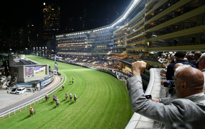 國際馬壇盛事浪琴國際騎師錦標賽和浪琴香港國際賽事分別于本月4日和8日在港舉行。 蘇正謙攝