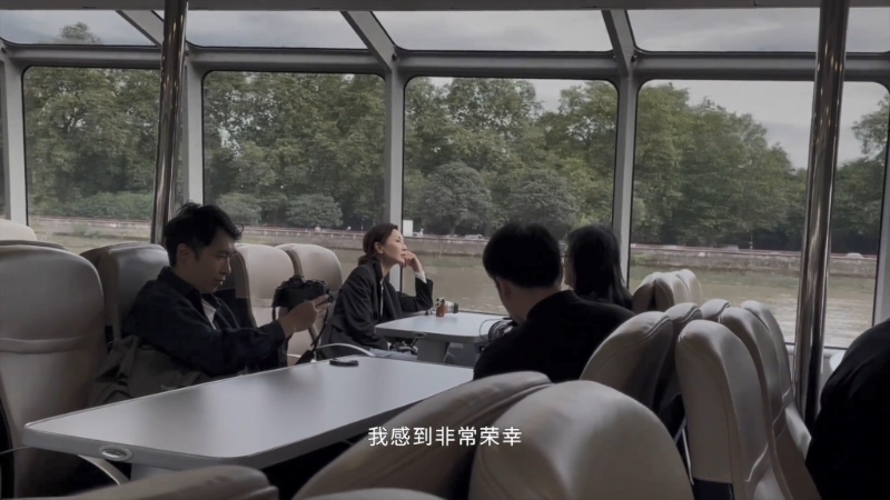 張曼玉昨日上載了新一輯廣告花絮。