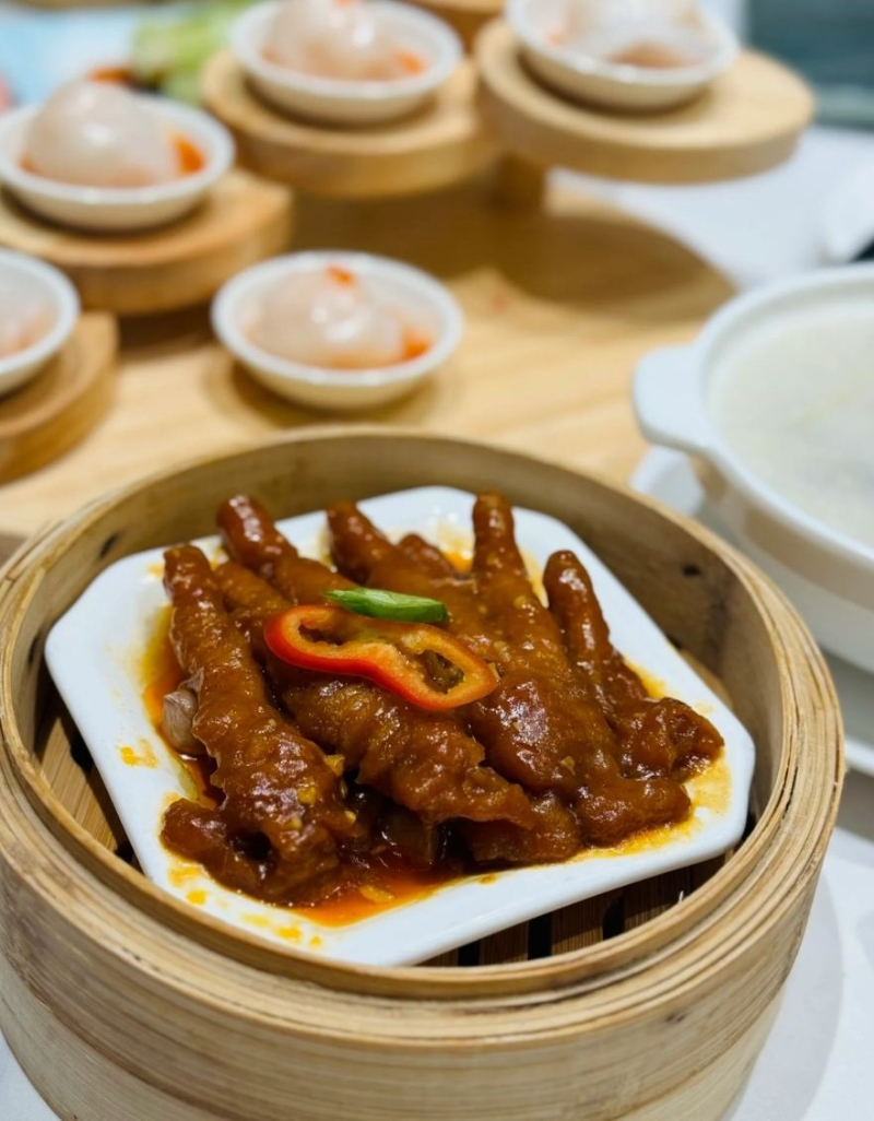 網友稱百合名醬蒸鳳爪味道濃郁而軟糯