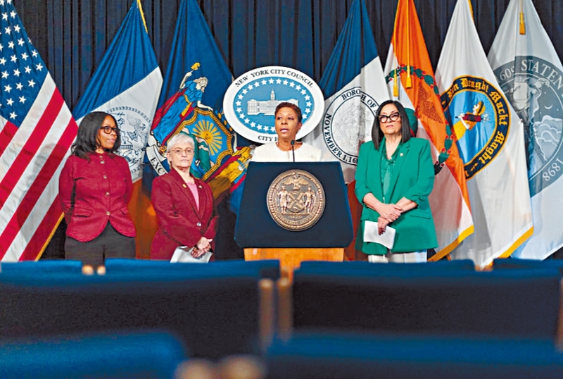 紐約市議長歐德思。