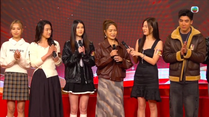 獲提名男、女新人獎的藝人出席記招。