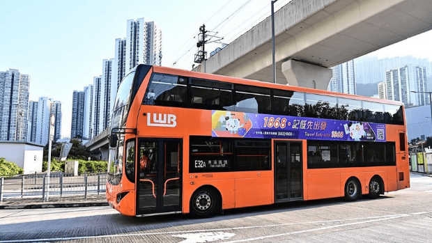 1868大使阿邦現身逾200巴士 1868大使阿邦現身逾200巴士