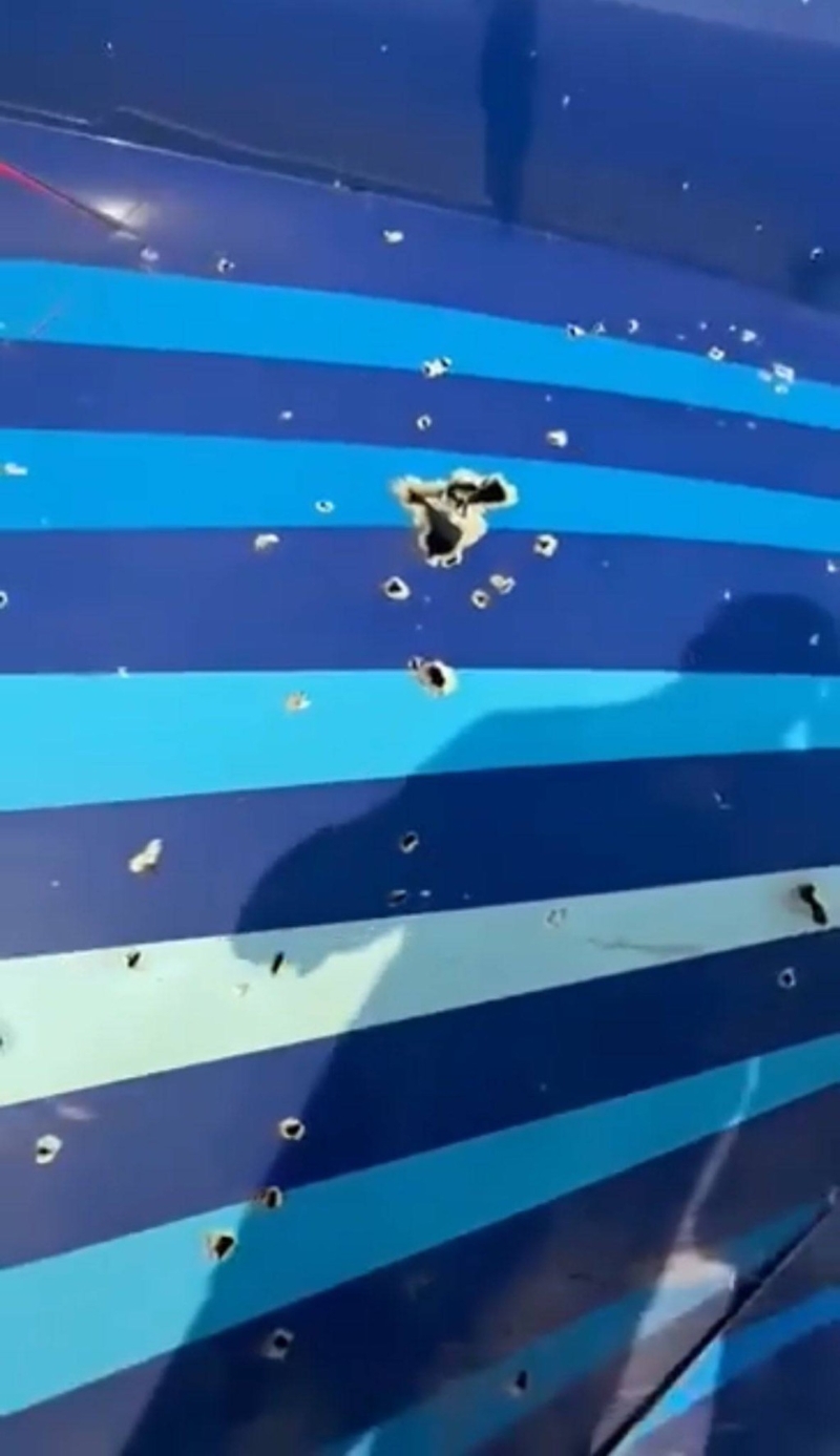 網絡流傳出事航班機體外有多處不孔洞。x