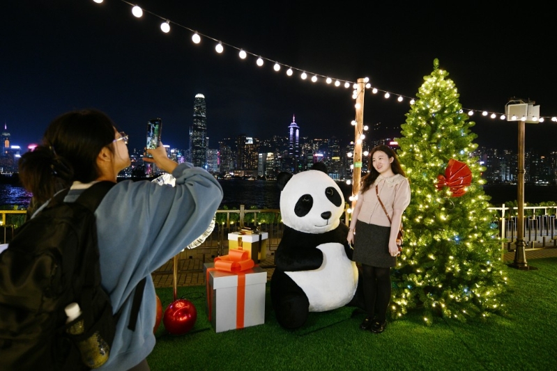 香港繽紛冬日巡禮圣誕小鎮將于12月31日晚上7時或更早停止開放入場。